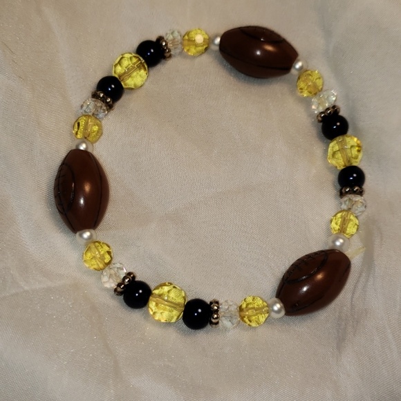 handmade!! by me Jewelry - A football bracelet🏈🏈🏈
